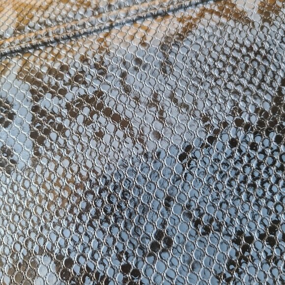 blue snake print clutch purse - Picture 3 of 6